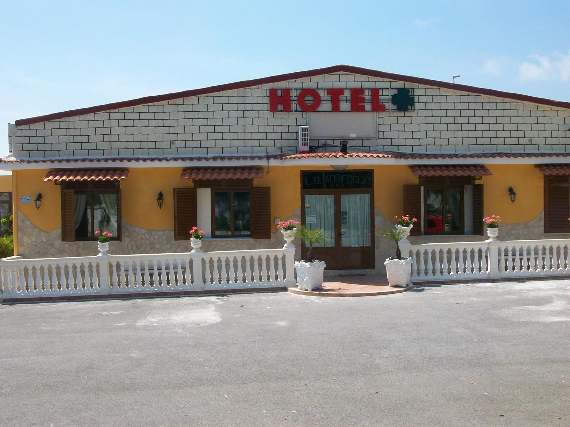 Hotel Il Quadrifoglio Torre del Greco Exteriör bild